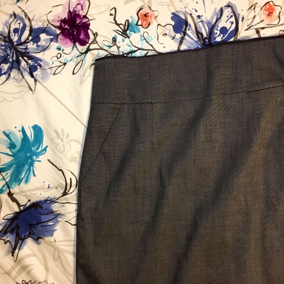 Tweed BANANA REPUBLIC Skirt - Brown Skirt - Picture 2 of 8